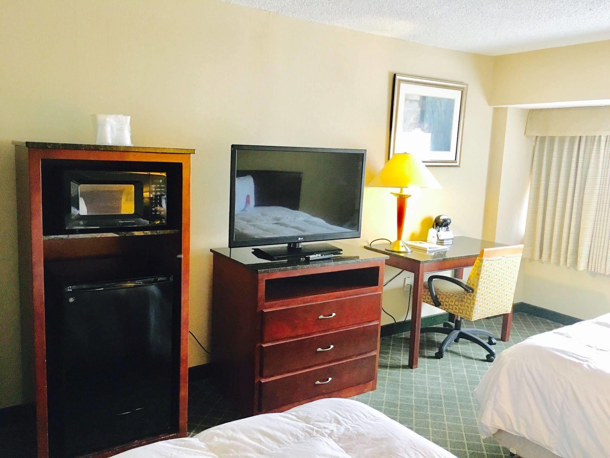 Rodeway Inn Sandston Zewnętrze zdjęcie
